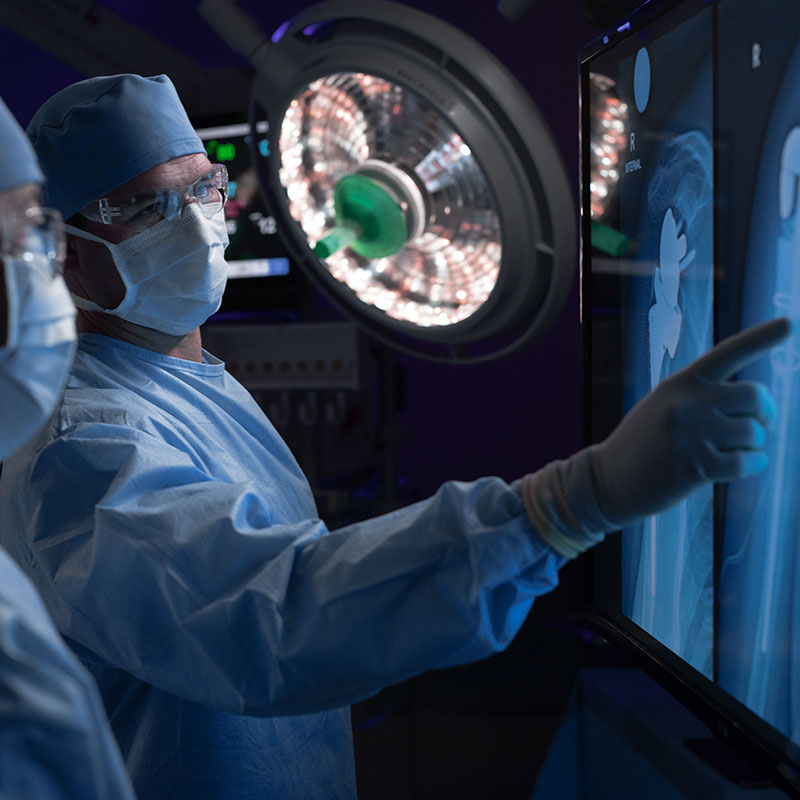 Advita Ortho Mission Surgeons in OR